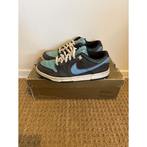 Nike SB Angels & Demons